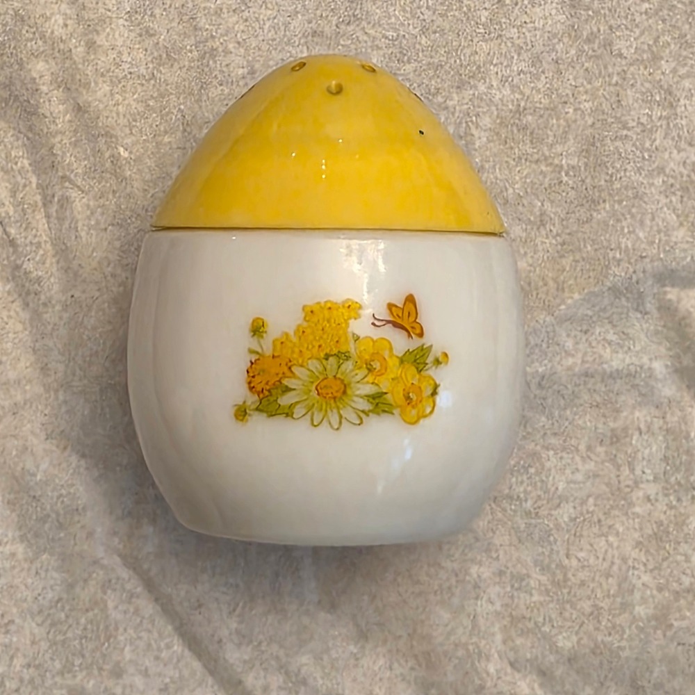 Vintage Avon‎ Sonnet Cream Sachet Milk Glass Jar Yellow Floral Butterfly 1.5oz